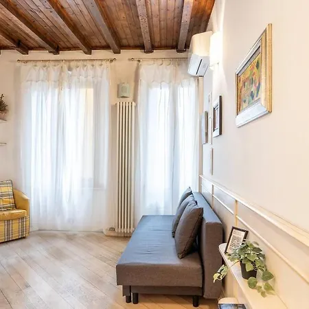 Apartman Colonne's Nest - Cozy And Silent With Ac *